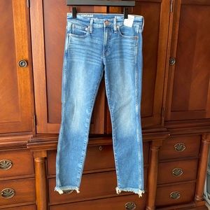 J. Crew 9” vintage slim-straight in warm seaside wash